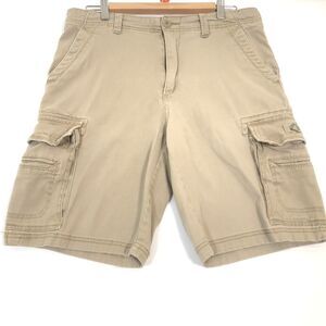 Union Bay Mens Khaki Cargo Shorts Size 32 Multiple Pockets Outdoors All Cotton